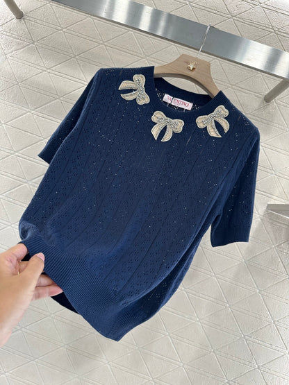 V*♥2025 new product Hollow knit top