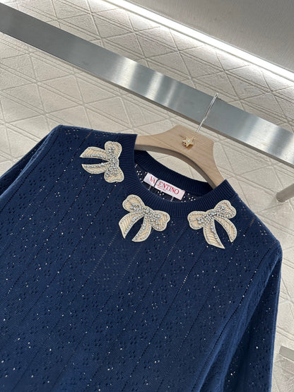 V*♥2025 new product Hollow knit top