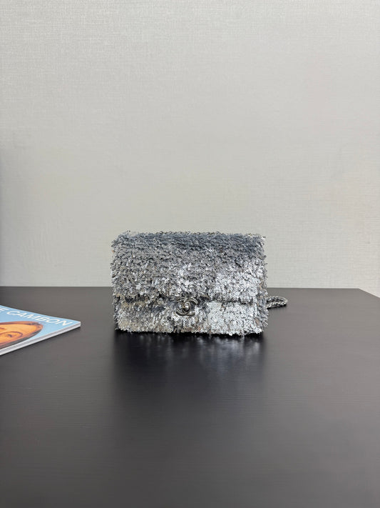 C* New Arrival Sequined CF Flap Bag