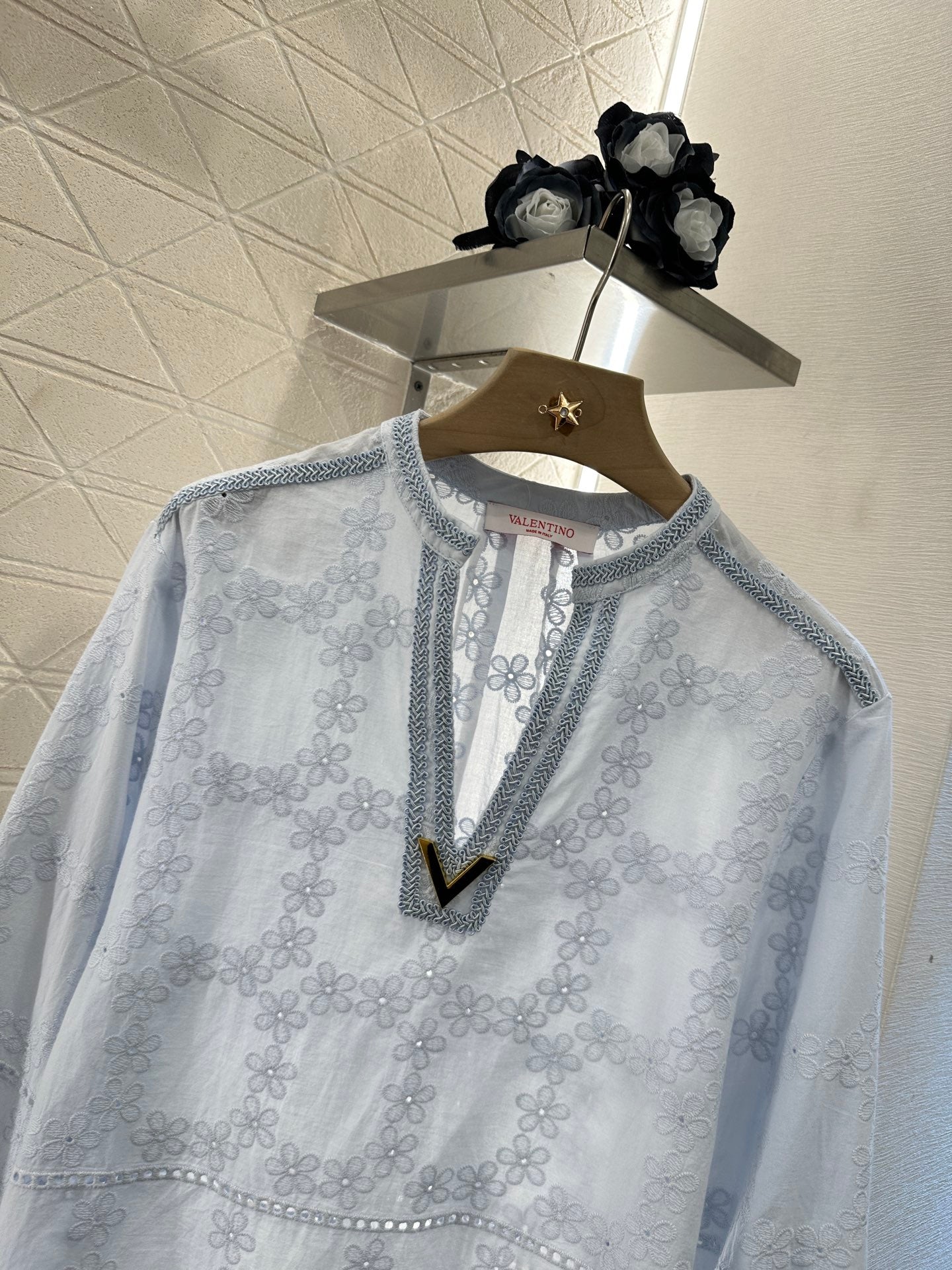 V*♥New Arrival Embroidered Outline Top and Shorts Set
