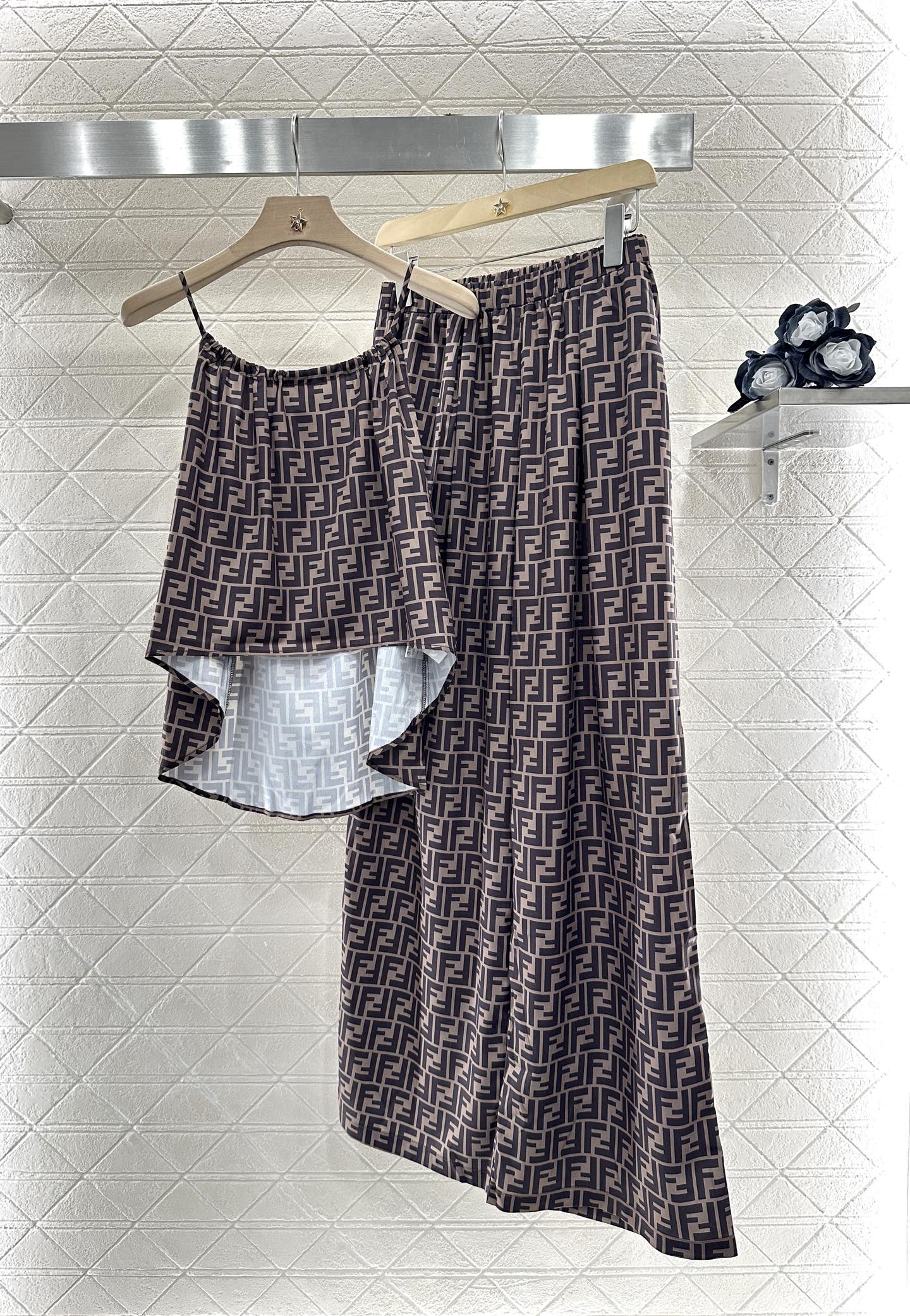F*♥New arrival Printed suspender trousers set