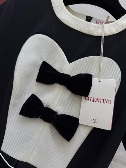 V*♡²⁵Retro palace style bow dress