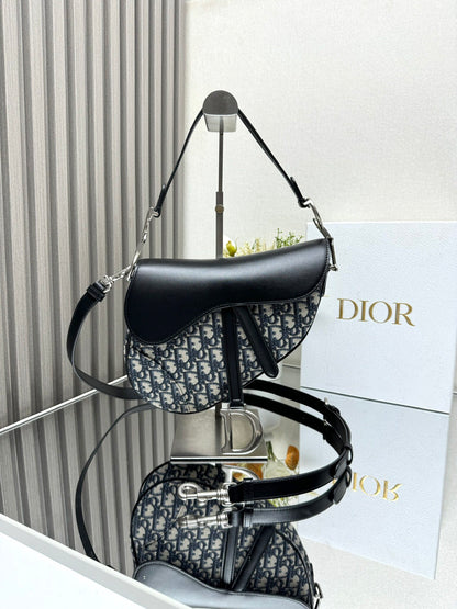 High version 💯 D* saddle bag