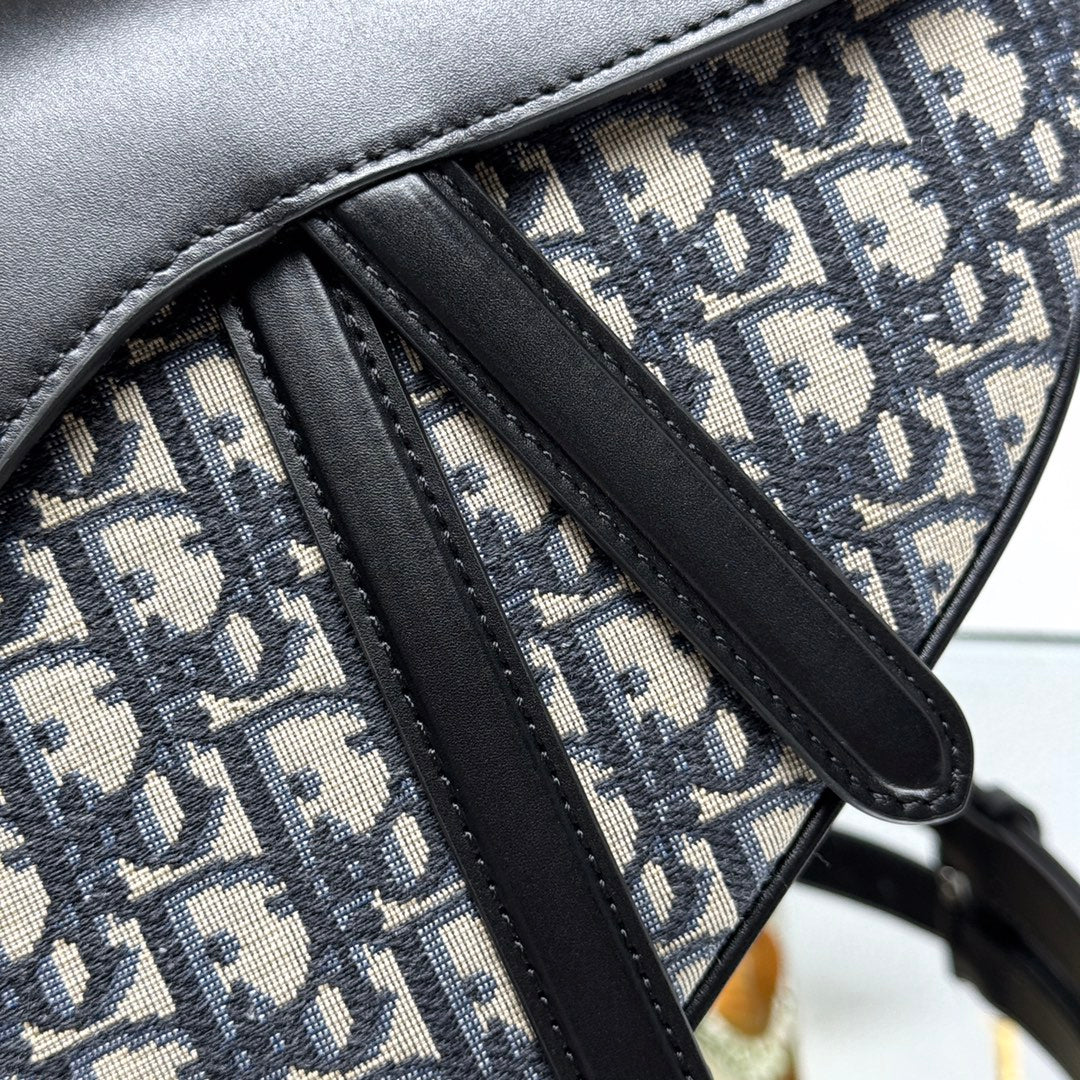 High version 💯 D* saddle bag