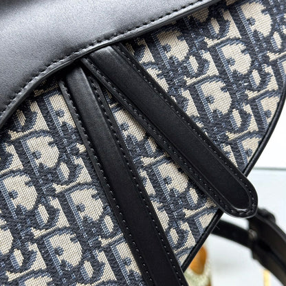 High version 💯 D* saddle bag
