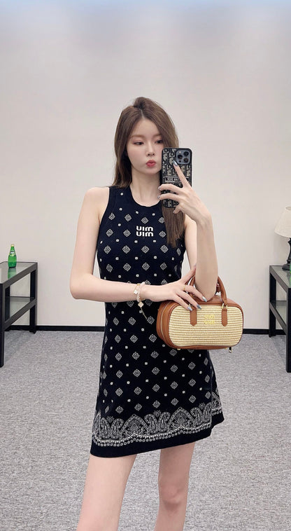 Mi*mi*♥2025 new product Knitted vest dress