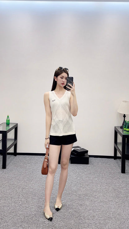 P*♥2025 new product Hollow knitted vest