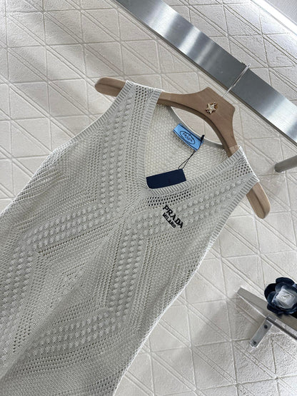 P*♥2025 new product Hollow knitted vest