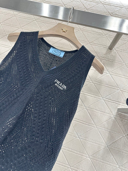 P*♥2025 new product Hollow knitted vest