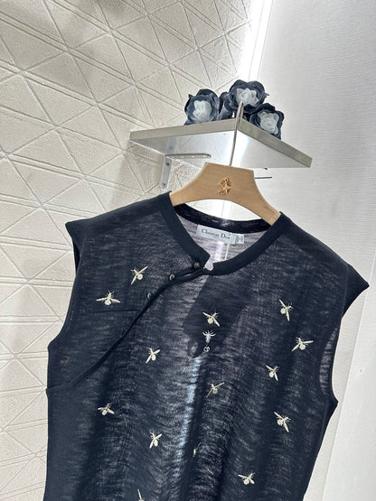 D*♥2025 new product Embroidered knitted vest