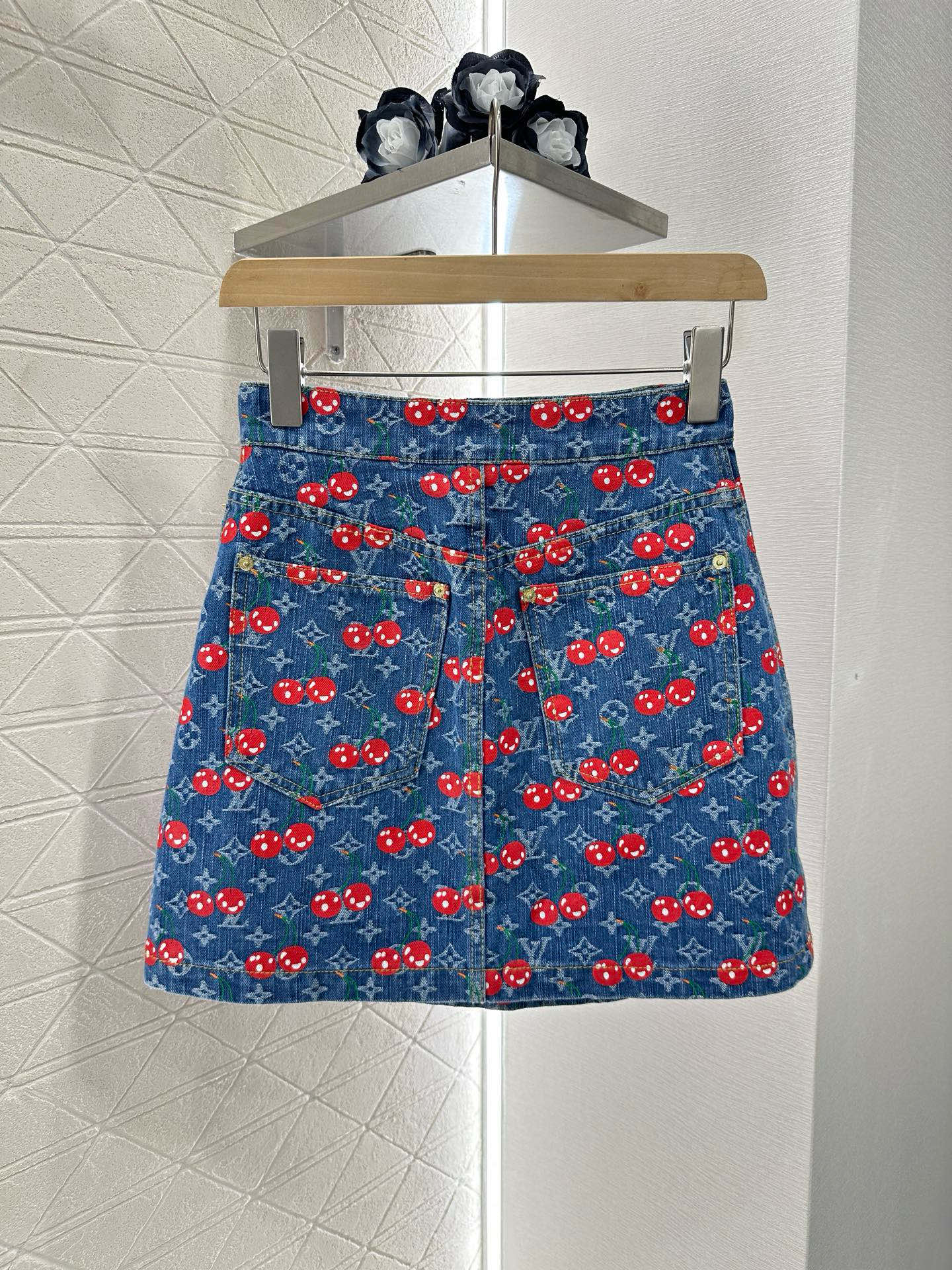 Louis *♥2025 new products Vest and skirt set