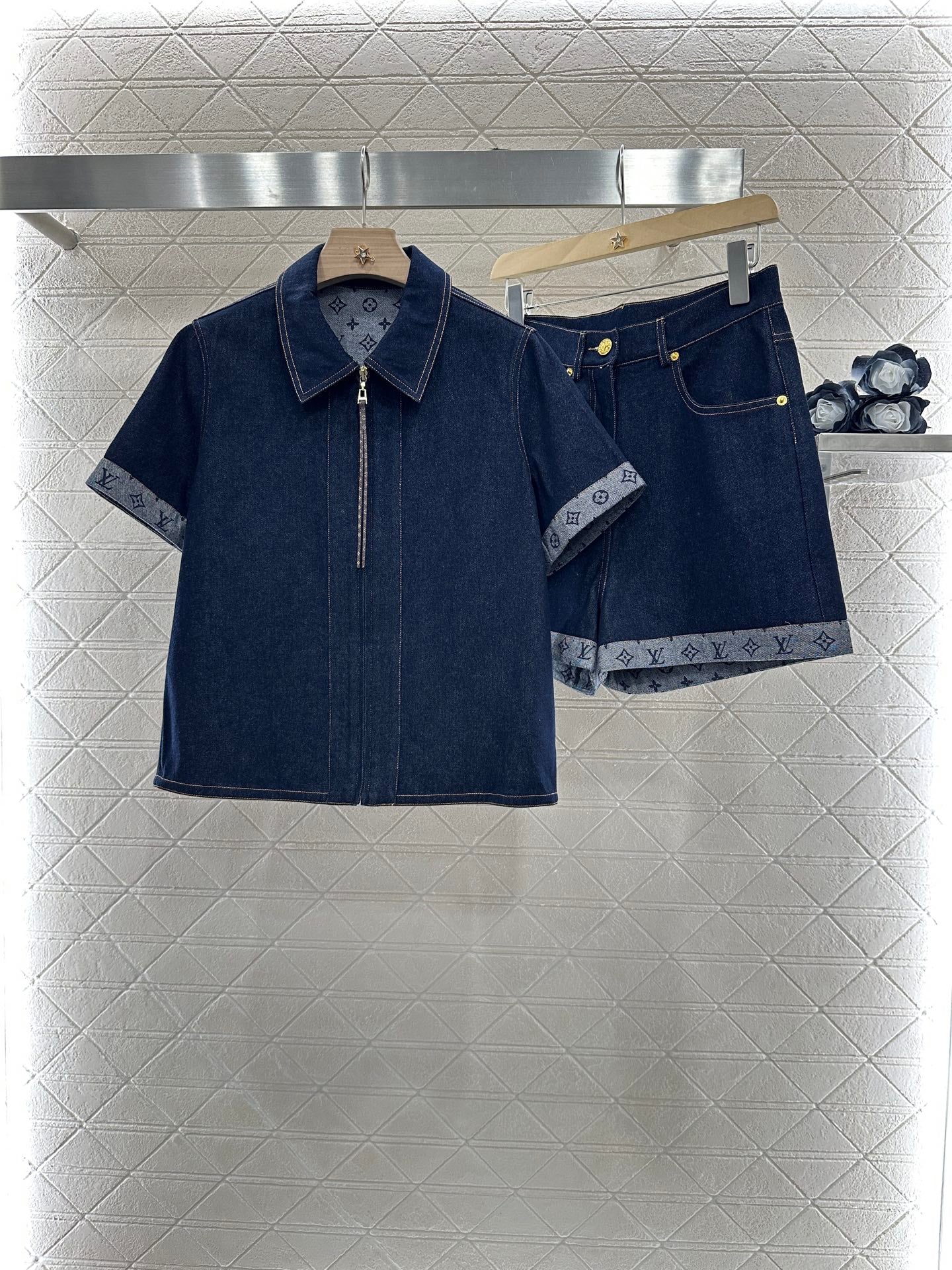 Louis*♥2025 new products Jacket and shorts set