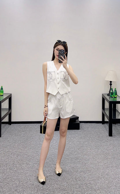 C*♥2025 new product Double C vest shorts set