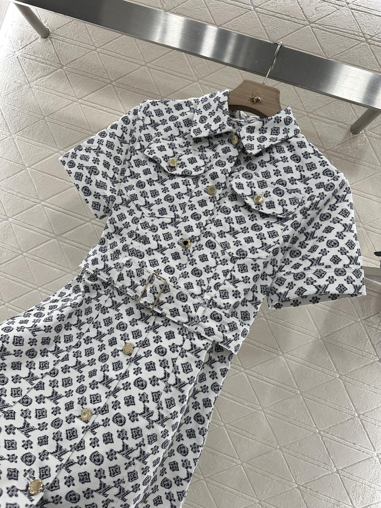 L*♥2025 new product Printed belt denim dress