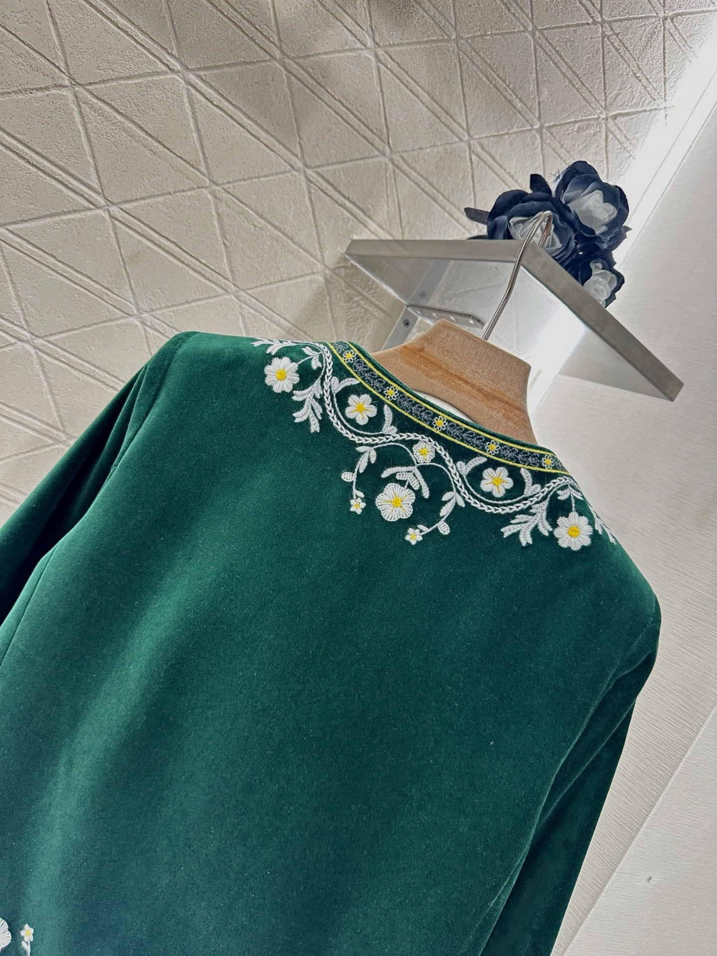 C*♥2025 new product Velvet embroidered jacket