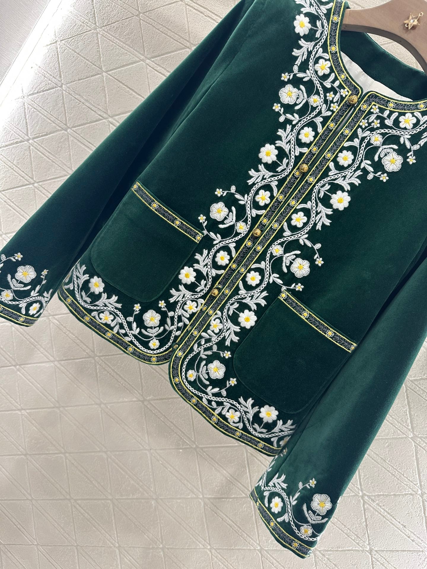 C*♥2025 new product Velvet embroidered jacket