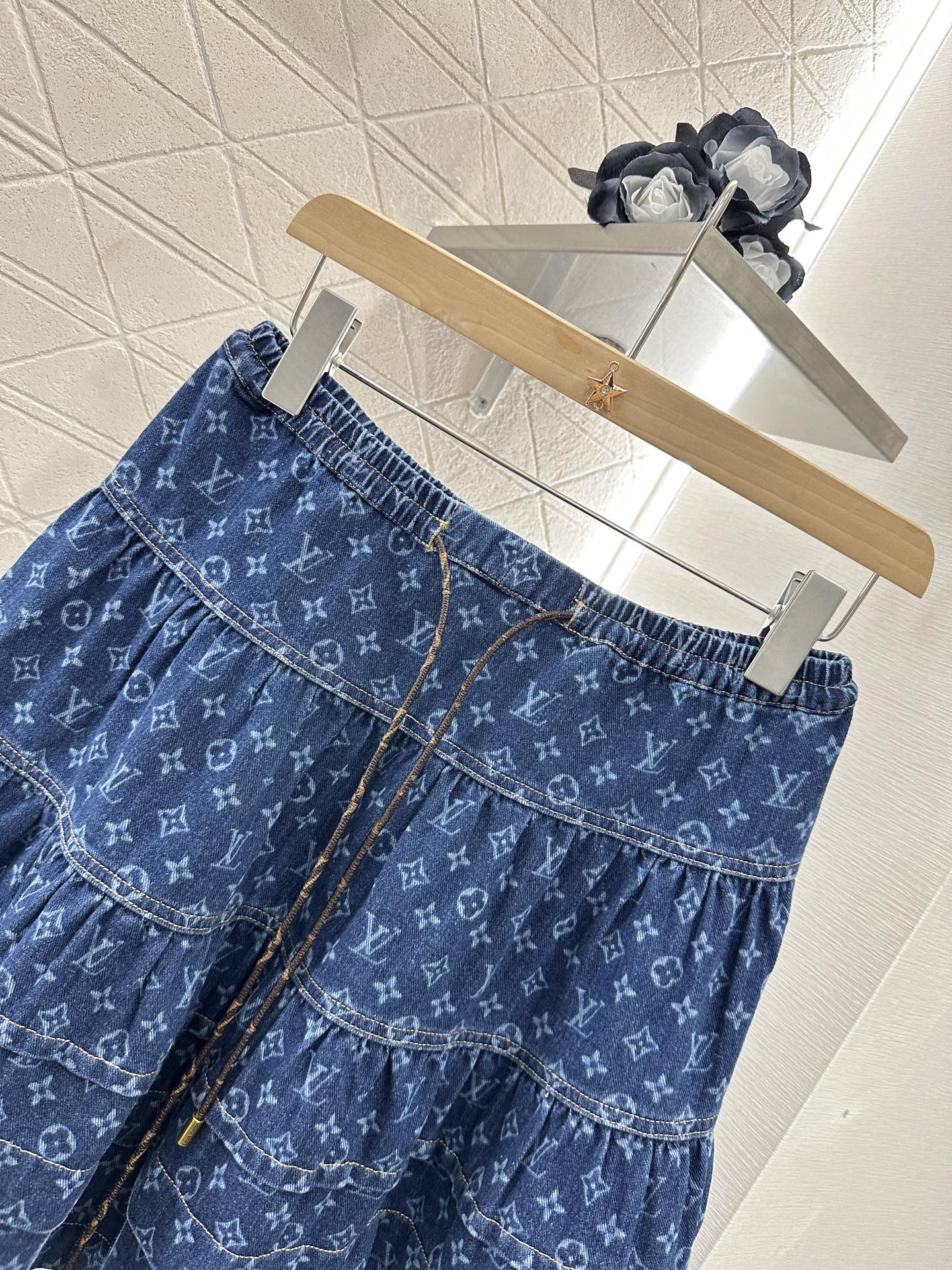 L *♥2025 new products Shirt and skirt suit