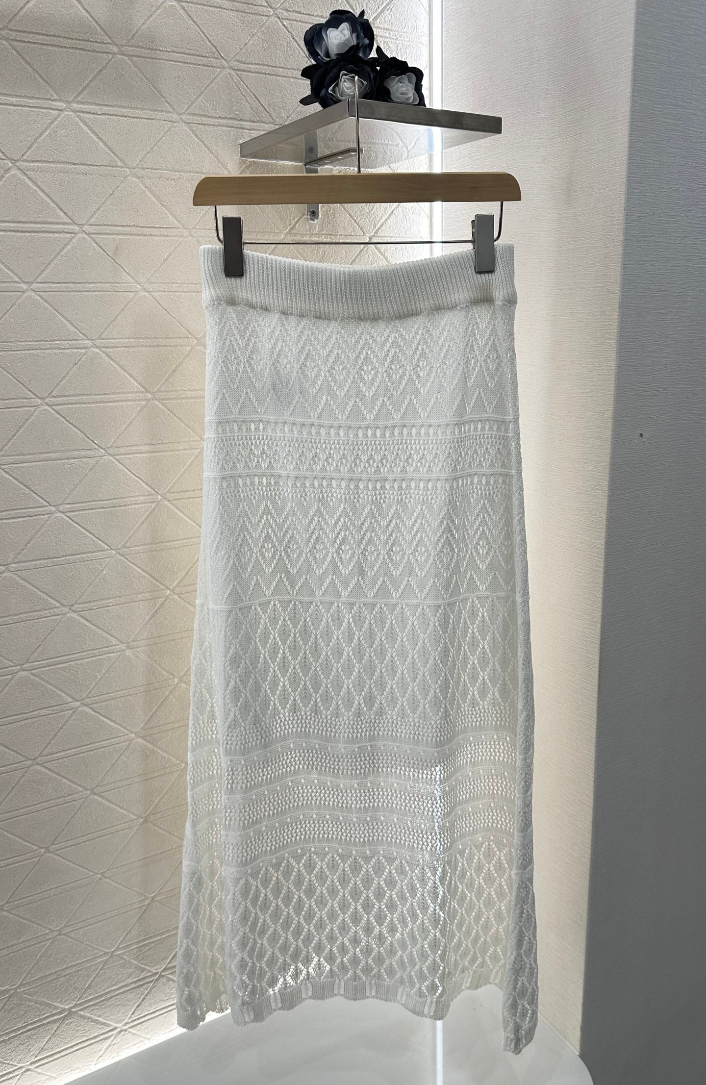 L*♥2025 new product Hollow cardigan and skirt set