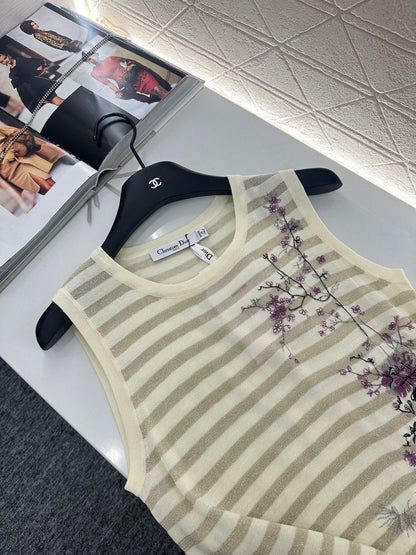 D*♥2025 new product Embroidered knitted vest