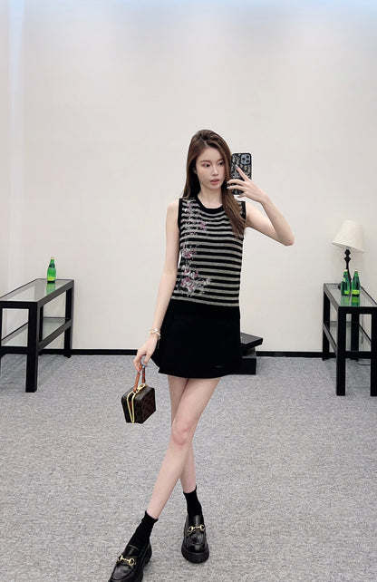 D*♥2025 new product Embroidered knitted vest