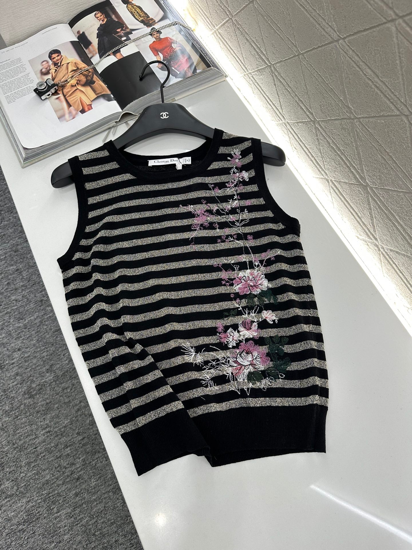 D*♥2025 new product Embroidered knitted vest