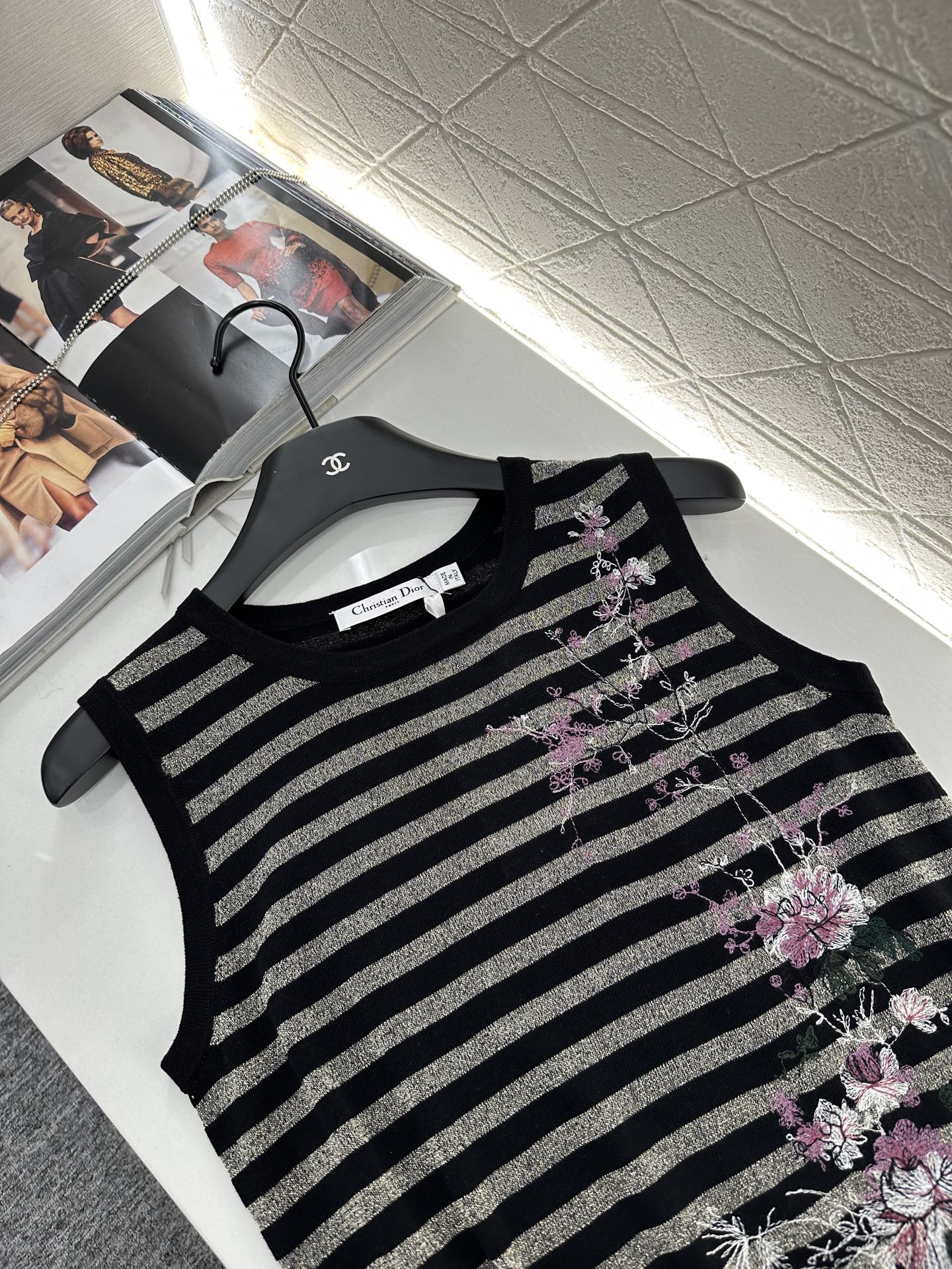 D*♥2025 new product Embroidered knitted vest