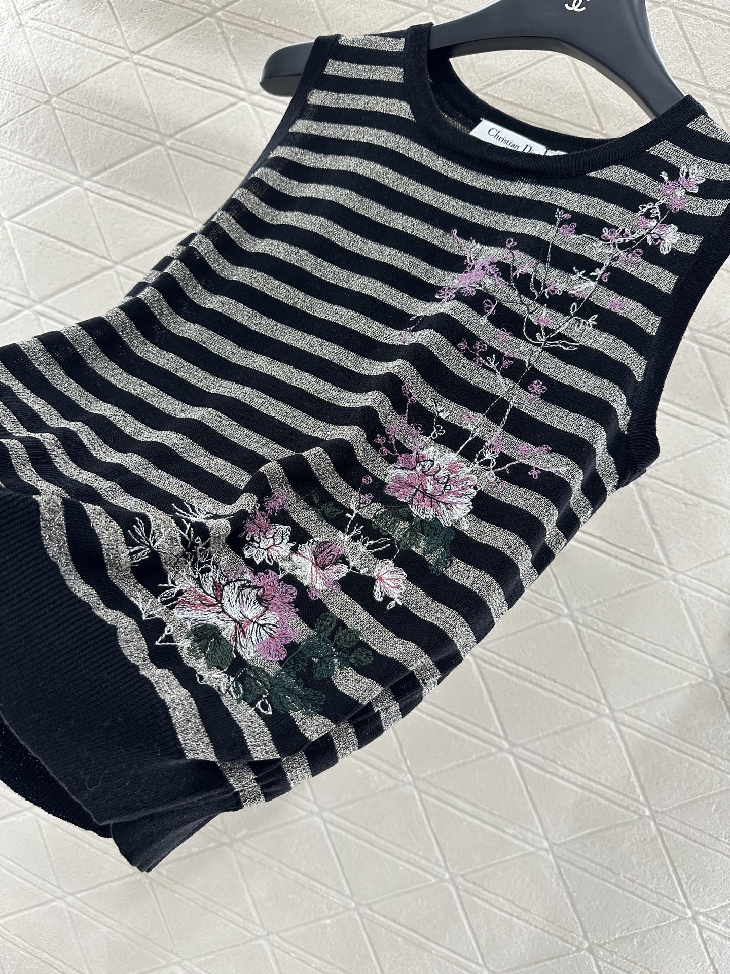 D*♥2025 new product Embroidered knitted vest