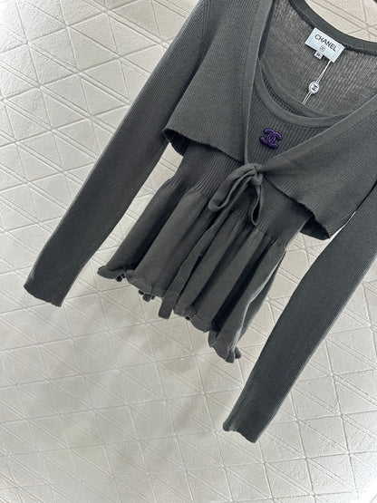 C*♥ new product Two-piece suspender cardigan set