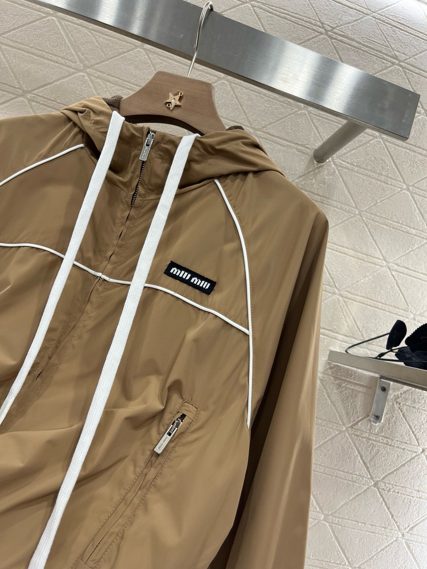Mi*mi*♥2025 new product Hooded jacket and shorts set
