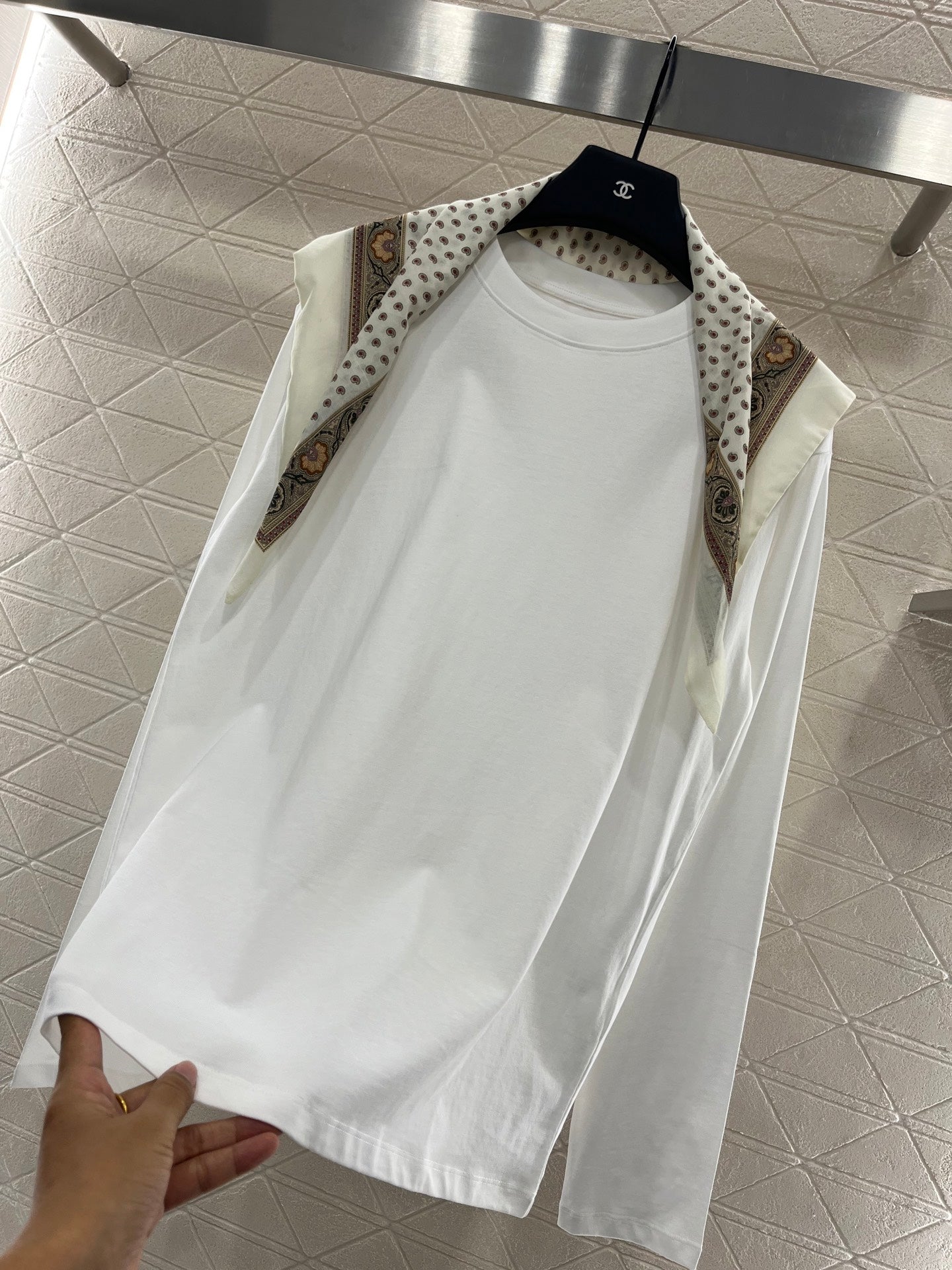 2025 New Products Scarf Round Neck Top
