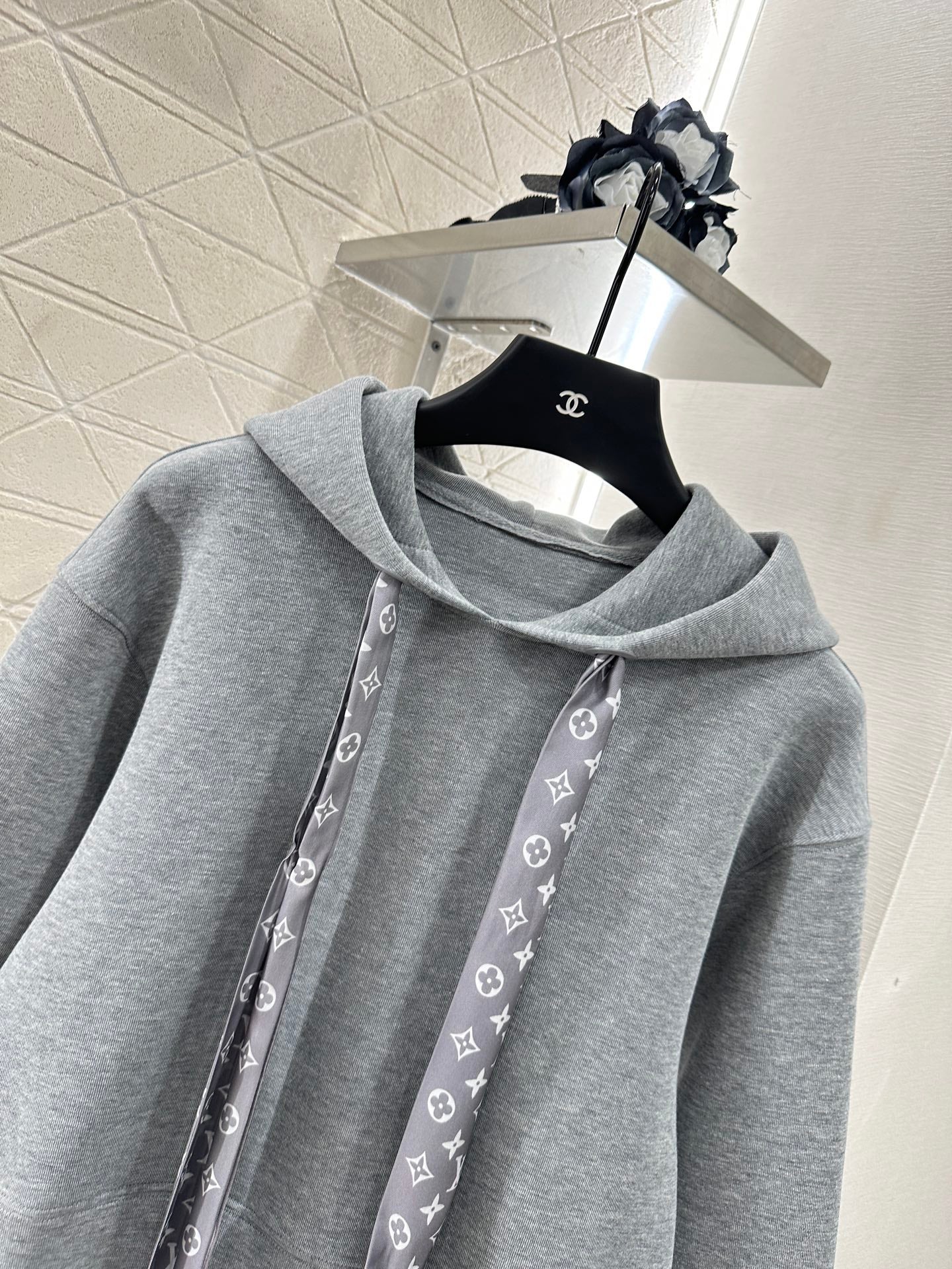 Louis*♥2025 new products Silk sweater skirt set