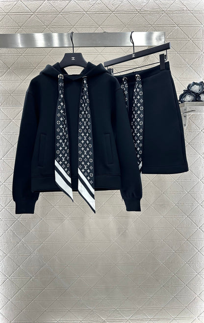 Louis*♥2025 new products Silk sweater skirt set