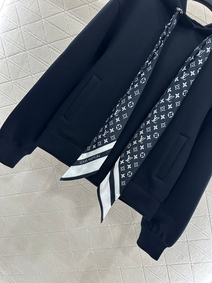 Louis*♥2025 new products Silk sweater skirt set