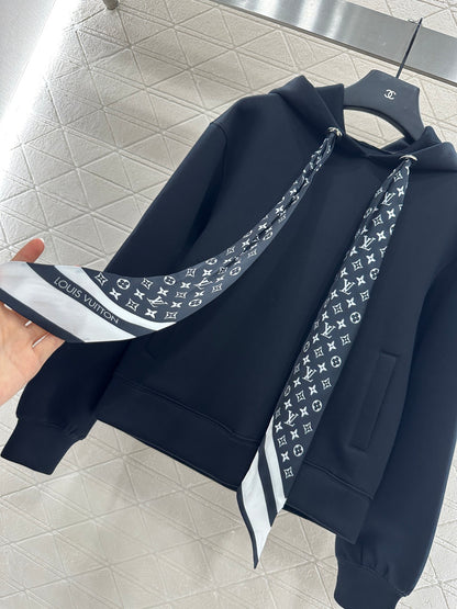 Louis*♥2025 new products Silk sweater skirt set