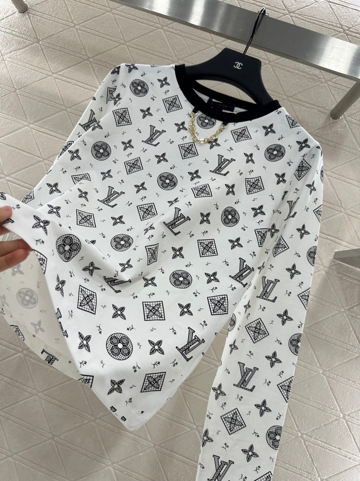 Louis*♥2025 New Arrivals Chain Long Sleeves