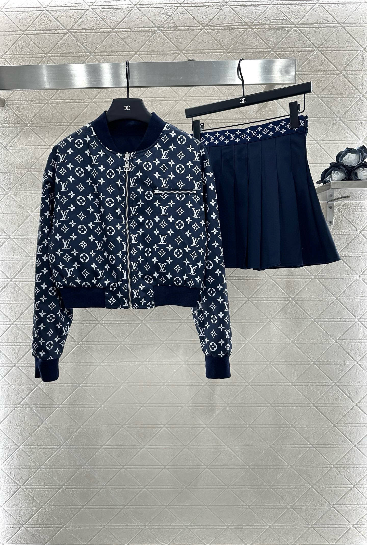 Louis*♥ 2025 New Arrivals Reversible Jacket and Skirt Set