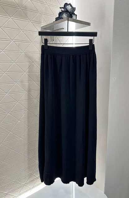 C*♥2025 New Arrival Knitted Long-Sleeved Skirt Set