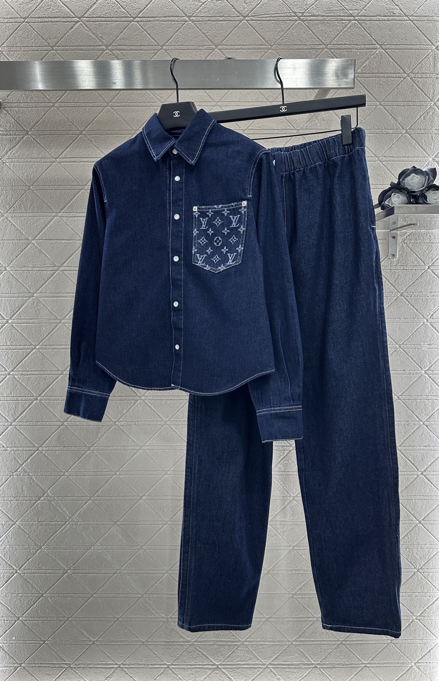 Louis*♥2025 New Arrivals Shirt and Pants Set