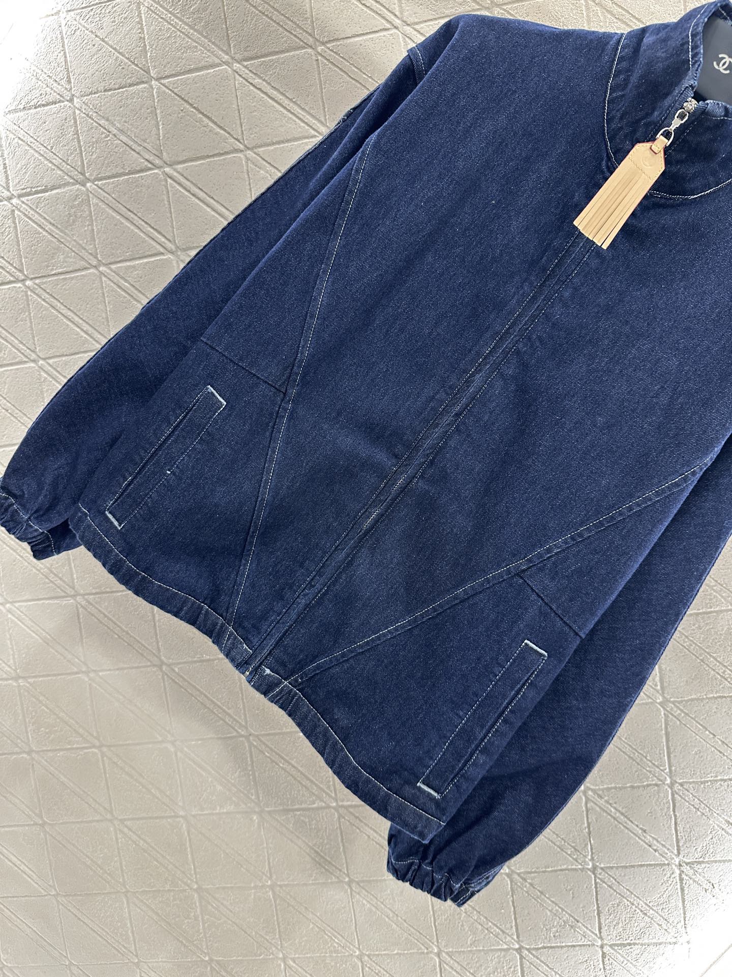 Louis*♥2025 New Arrivals Jacket and Pants Set