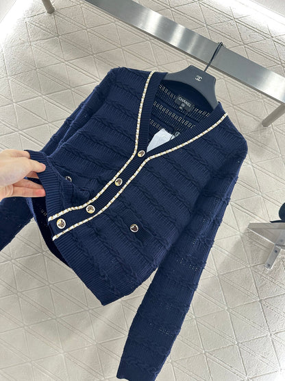 C*♥2025 New Arrival Knitted Cardigan