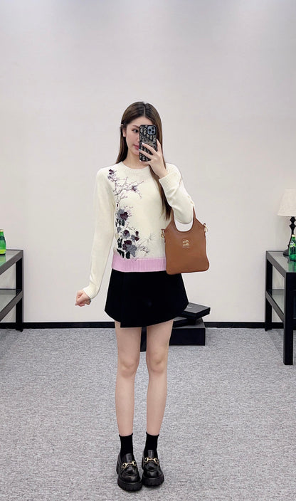 D*♥2025 New Arrival Embroidered Sweater