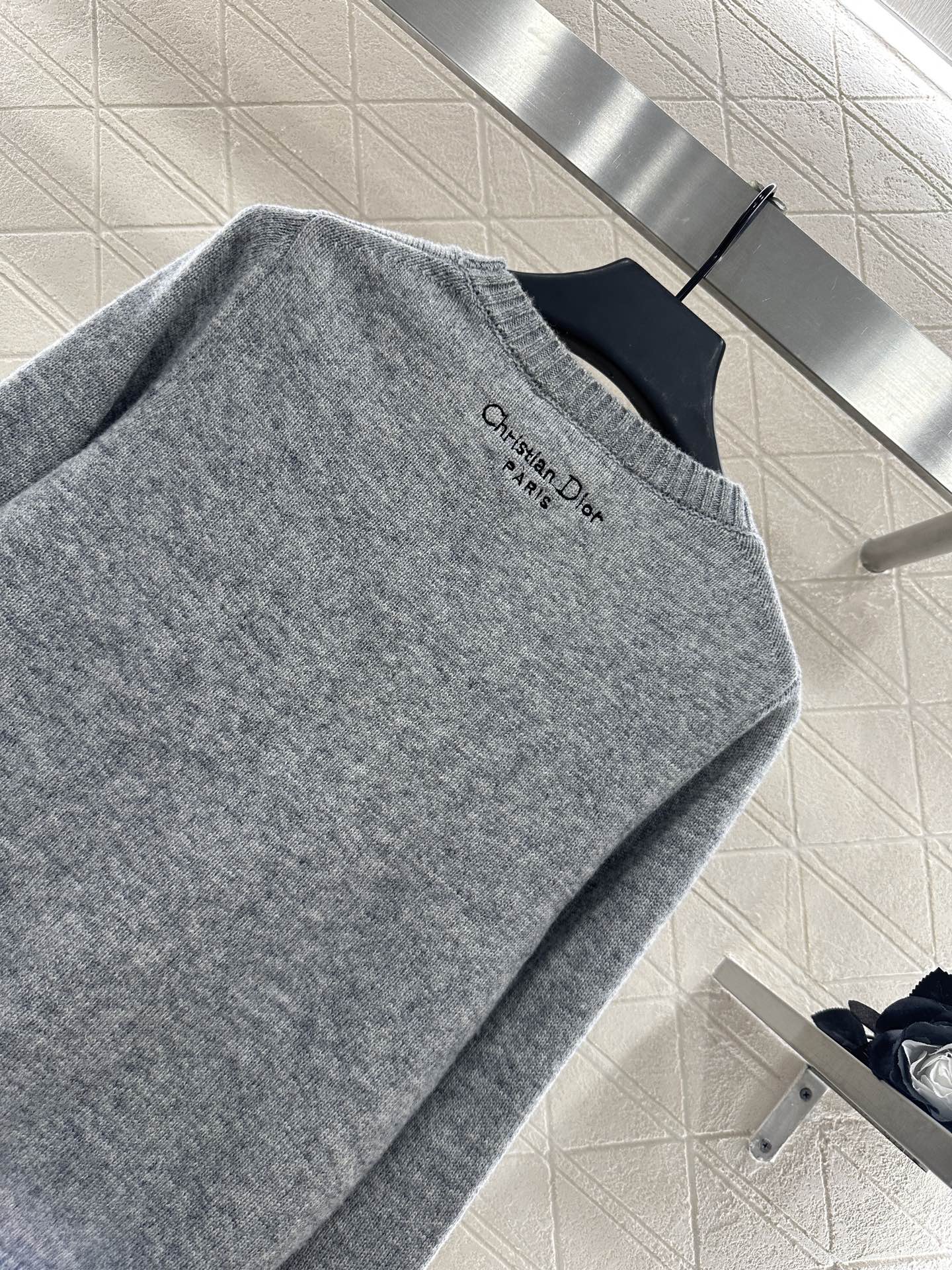 D*♥2025 New Arrival Embroidered Sweater
