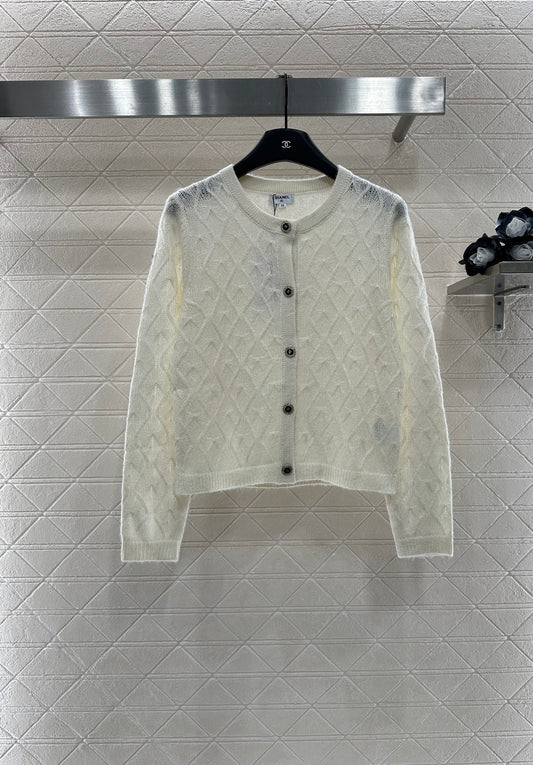 C*♥2025 New Arrival Knitted Cardigan