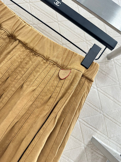 Louis*♥ 2025 New Arrivals Short-sleeved skirt suit