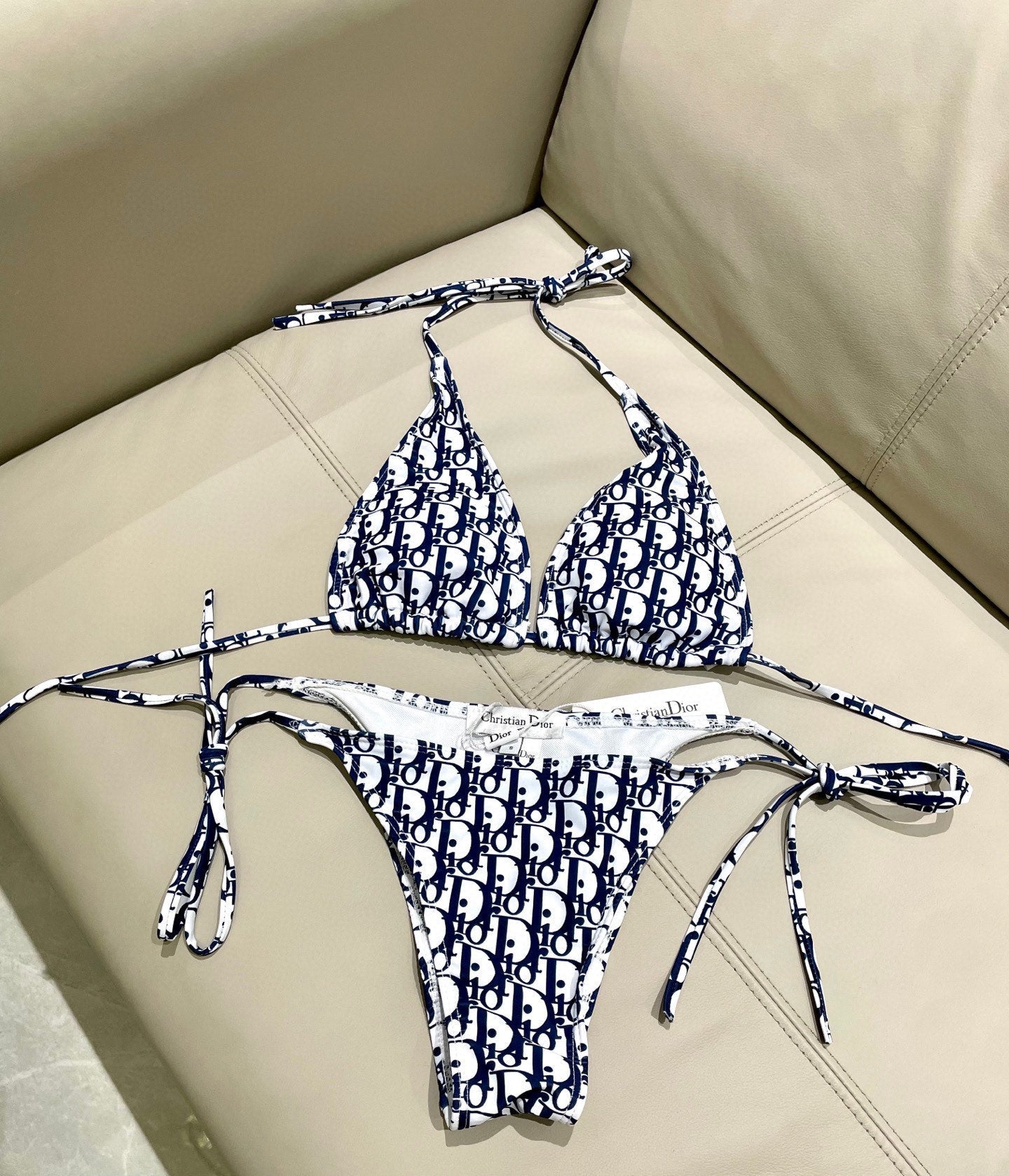 New style L swimsuit
