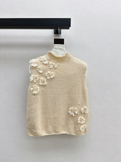 Chan  New knitted vest