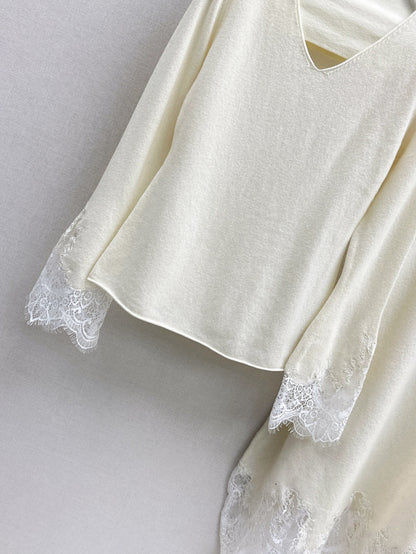 Es New lace suit