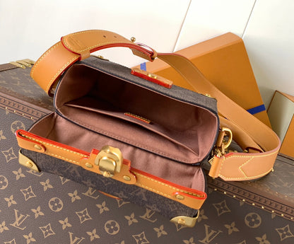 New 💯 ladies' bags