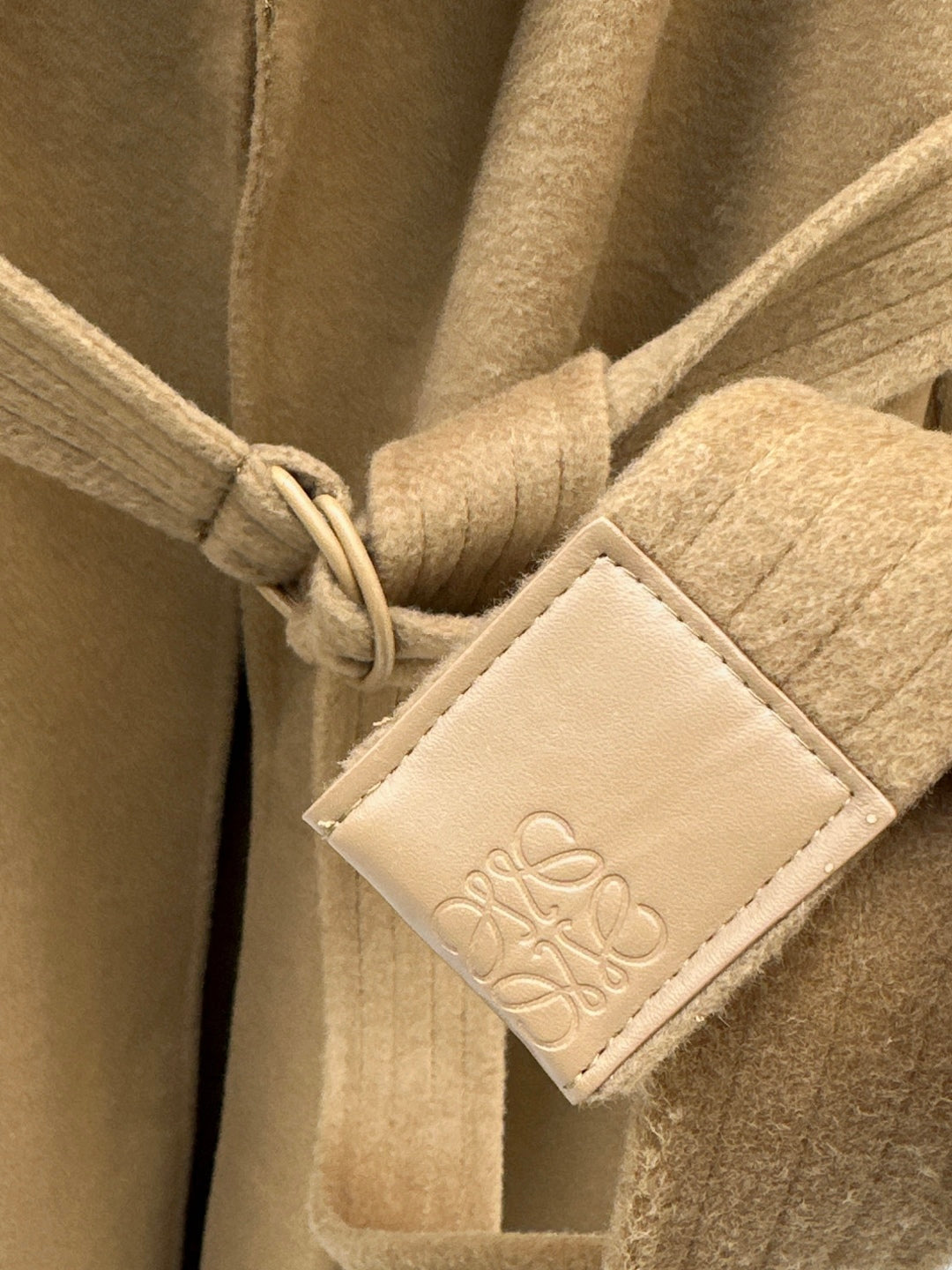 Loe New Belted coat