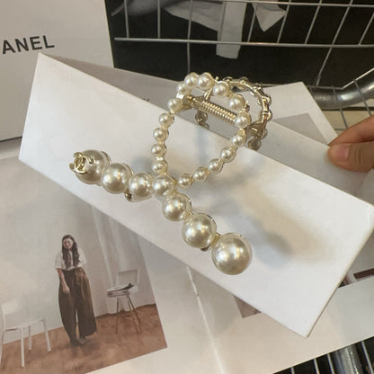 Chan The latest popular style of small fragrance, heavy-duty pearl gripper